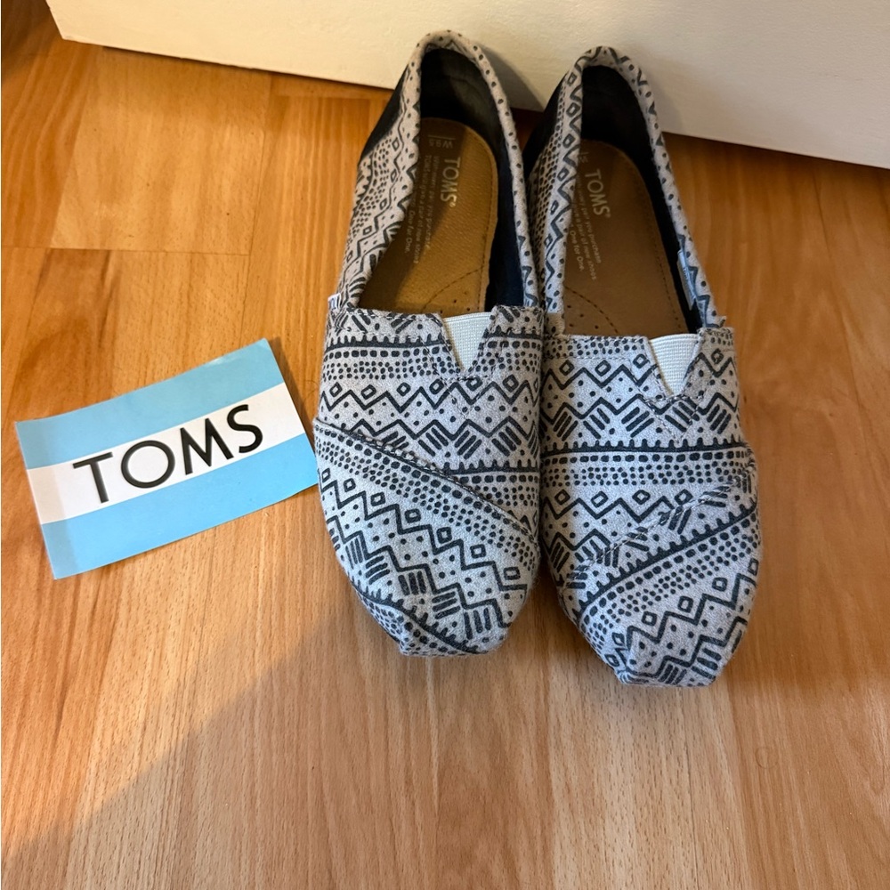 TOMS Monochrome Geometric Slip-Ons